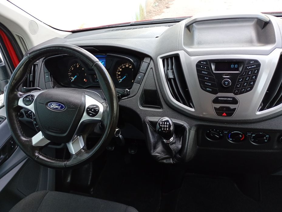 Ford transit L2H2 klima 9 osób osobowy