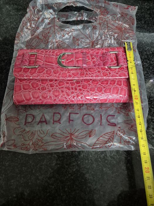 Vendo carteira nova.