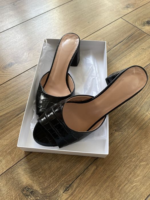 Босоніжки 38 розмір