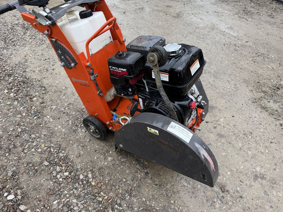 Piła do cięcia asfaltu Husqvarna FS 400 LV