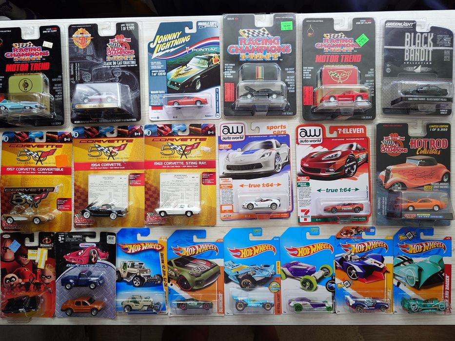 Машинки Hot Wheels