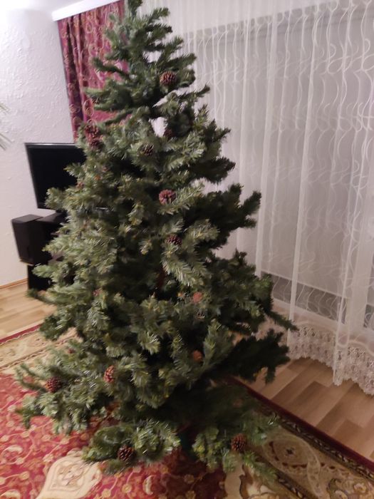 Sztuczna choinka 2.2m