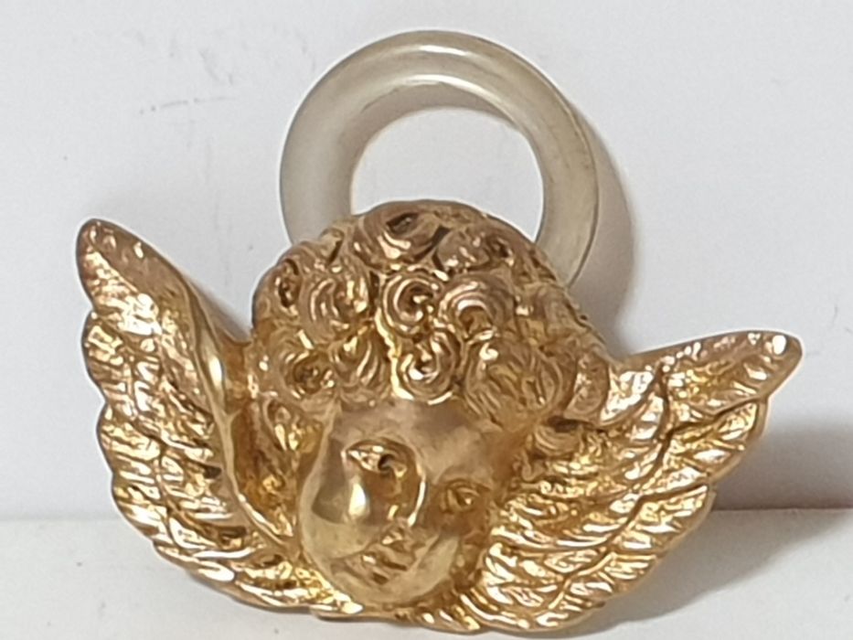 Amoroso antigo anjinho da guarda em metal com banho em ouro