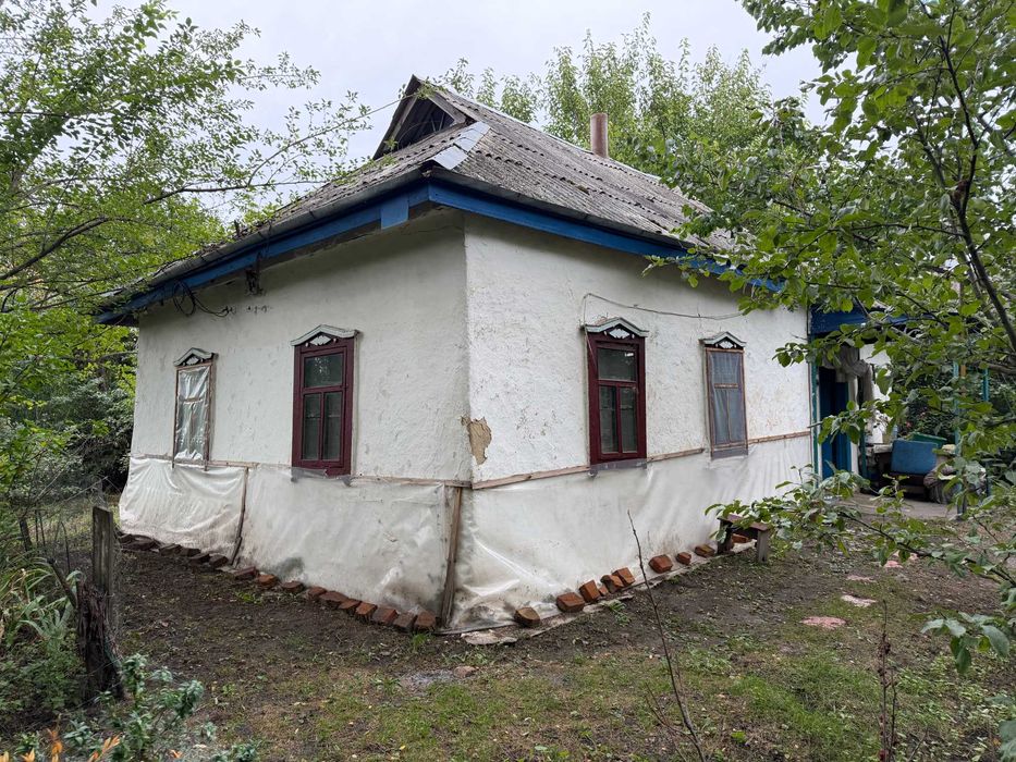 Продається бюджетний будинок в селі Жоравка