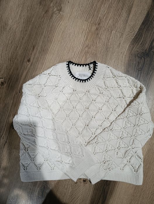 Стильний светрик Zara