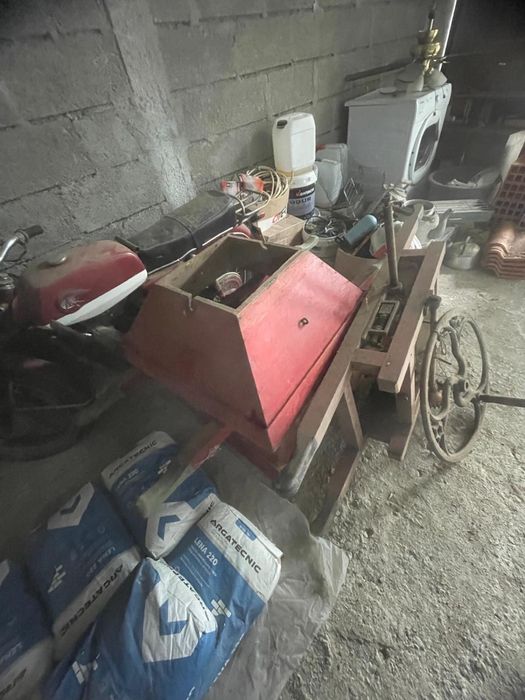 Esmagador manual antigo