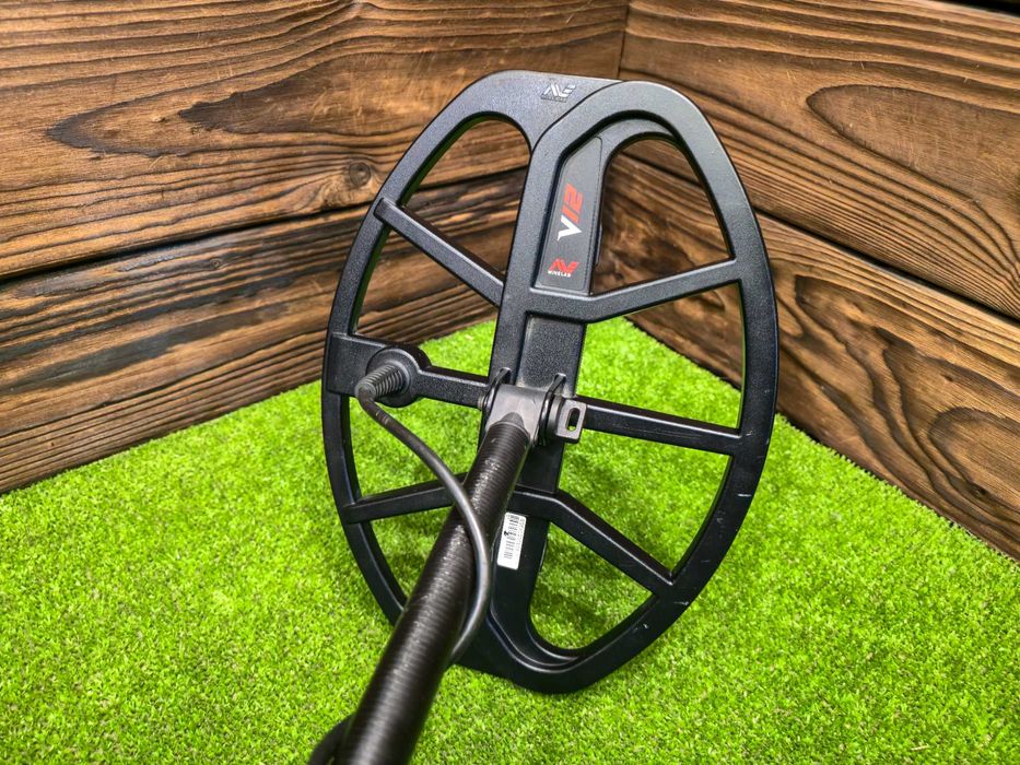 Металошукач Minelab Vanquish 540 Multi-IQ + пін.