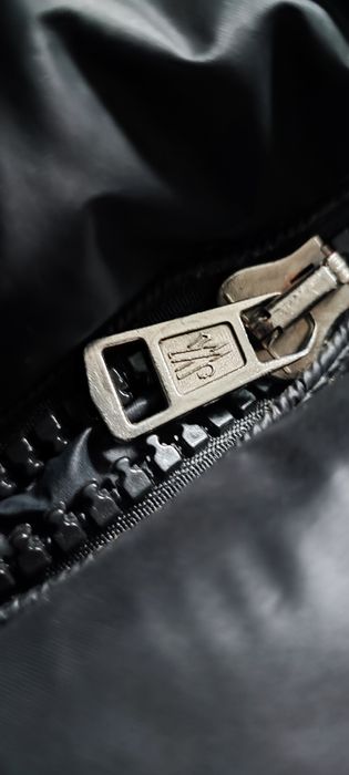 Фирменная Moncler оригинал