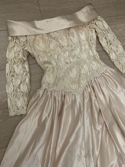 Сукня весільня m-l вінтажна на низький зріст, для фотосесії