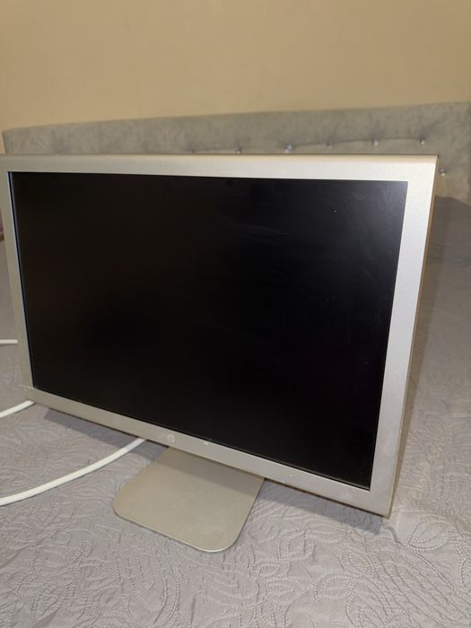 Apple cinema display A1081