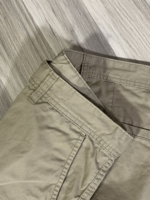 Чоловічі шорти бежеві / М