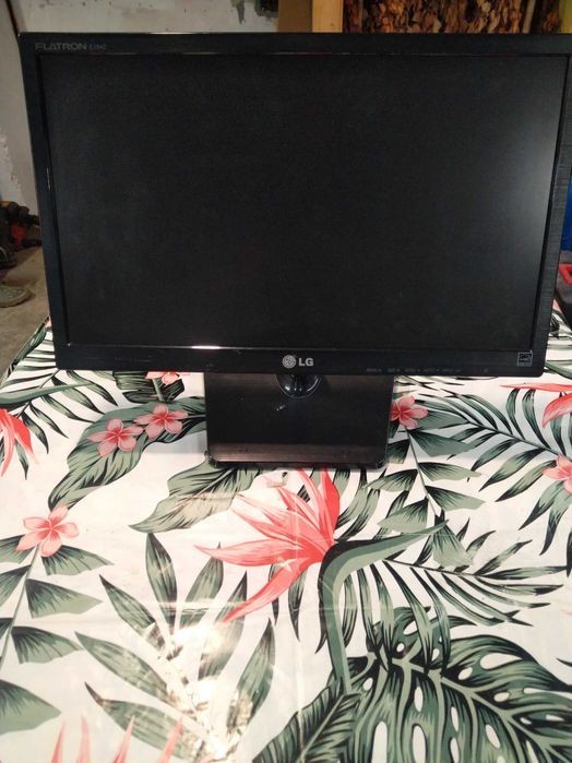 Monitor flatron LG e1942  Asus VH222