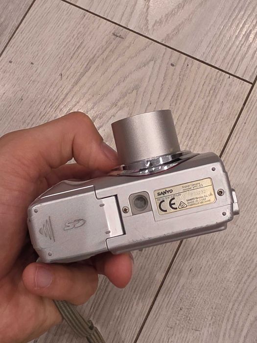 Aparat Cyfrowy Sanyo Xacti VPC-S3 | 3.2 MP | Zasilanie AA | Y2K Vintage | Sprawny