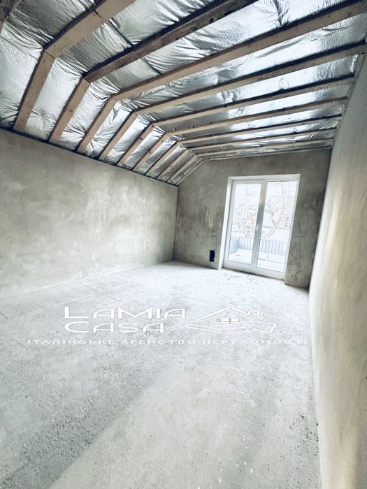 Продаж котеджу з басейном . Ближня роша