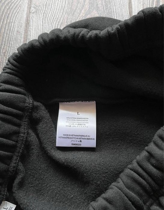 Спортивні штани Essentials