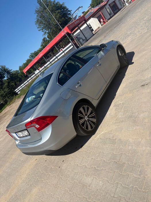 Volvo S60 2013r. D3 Diesel 5 cylindrow Navi/City/Kamera/Led/Automat