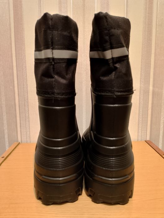 Чоловічі чоботи з матеріалу ЕВА (піна).