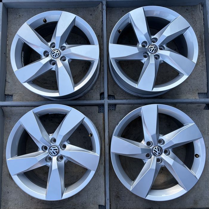 Felgi aluminiowe 17” VW T-Cross 2GM Polo Skoda Fabia Kamiq Scala Seat Ibiza 5x100 ET 39