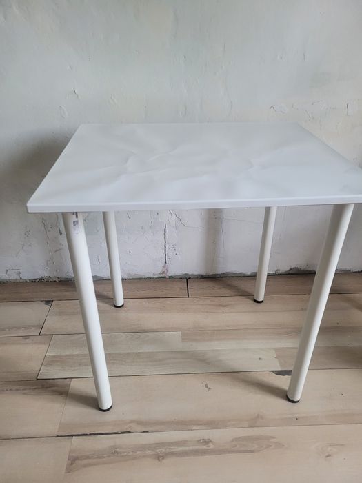 Nada się jako dodatkowy stolik Ikea ADILS 4x noga do stołu plus blat