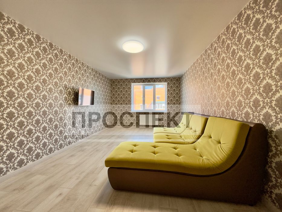 Продам 2-х кімн.квартиру з ремонтом пр-т Свободи ( Автономка)
