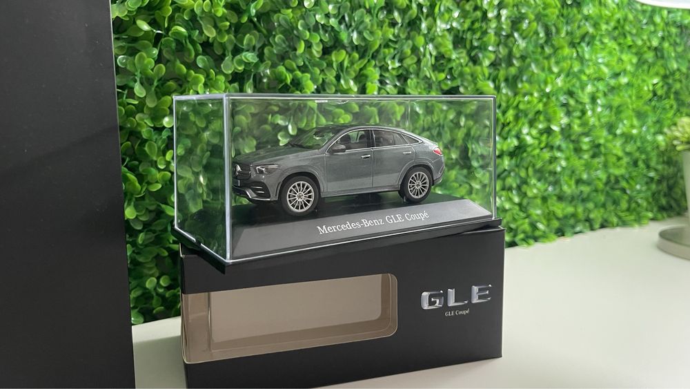 Mercedes GLE 1/43 Miniatura original Mercedes Iscale