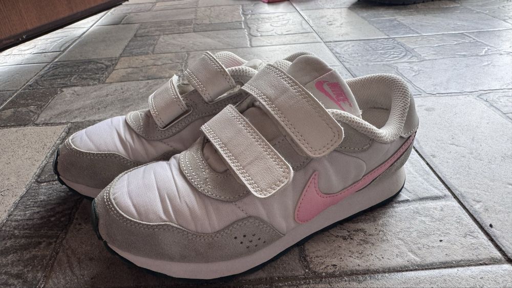 Nike uk13.5 дуже зручні