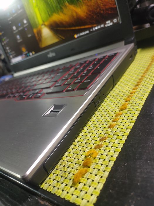 Ноутбук fujitsu celsius h760