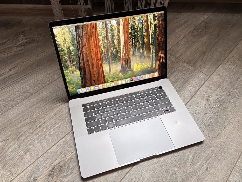 MacBook Pro 15'' 2018 A1990 (i7/16/512)