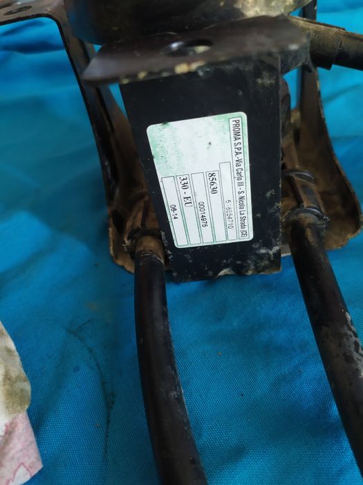 Elevador roda suplente Fiat 500L