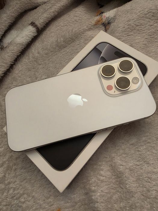 iPhone 16 PRO bialy