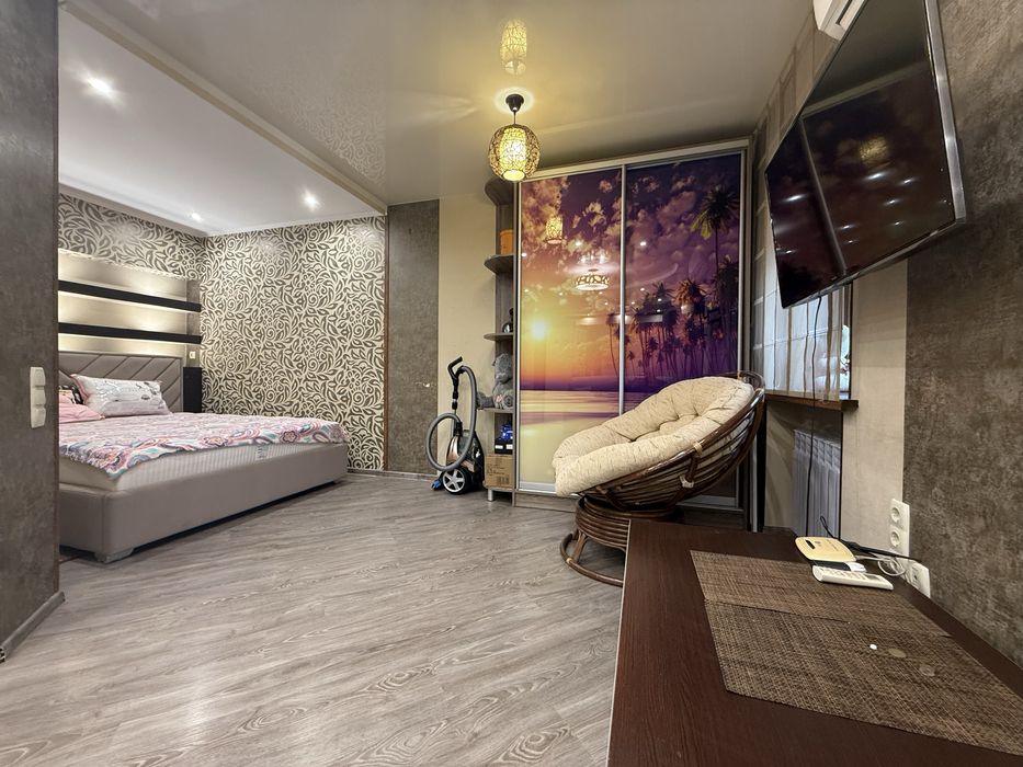 Продаю 2х к.кв. С автономным отоплением в Центре города.