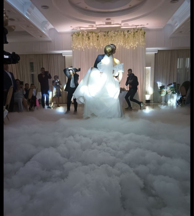 Важкий дим на перший танець