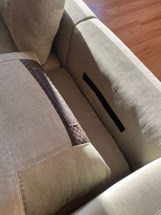Sofá Modular com Chaise Longue/ Puff – Verde Seco / Oliveira (Como Novo!)