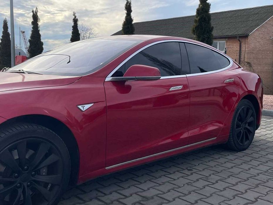 Продам Tesla S 2014. Можна в розстрочку, під викуп
