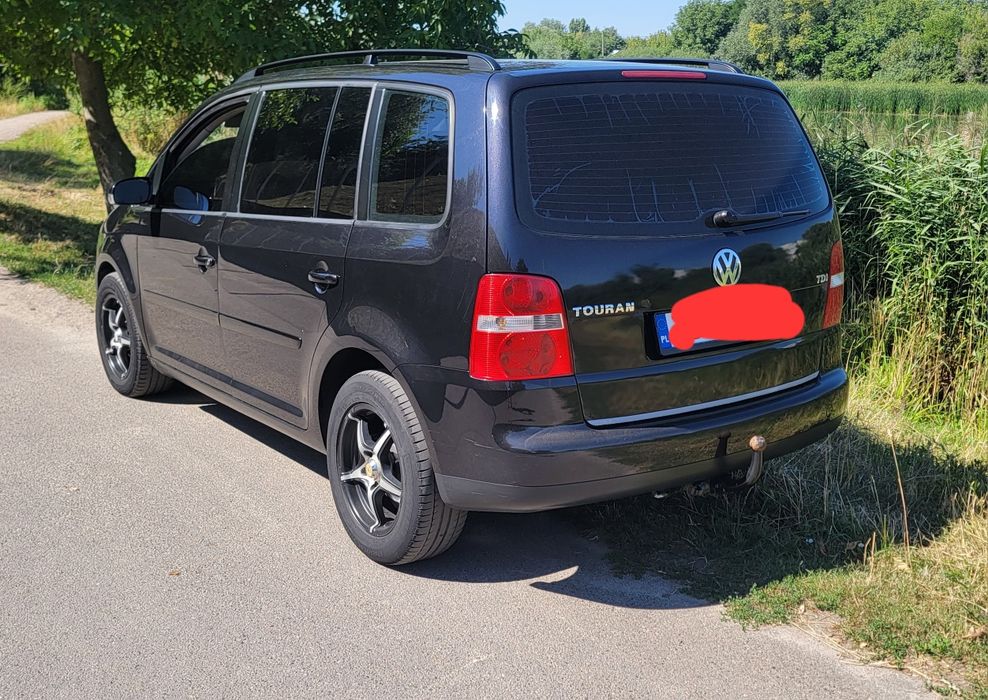 Для військових! Volkswagen Touran  1,9 TDI 2004 рік