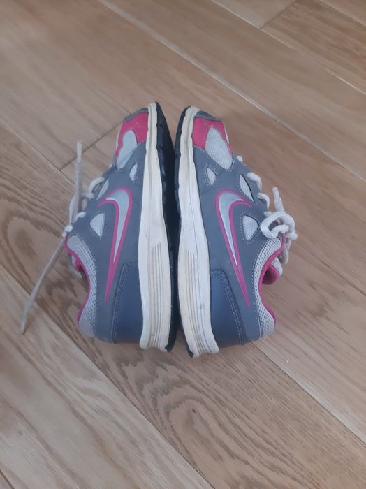 Szare różowe buty adidasy sneakersy Nike 31 rozmiar