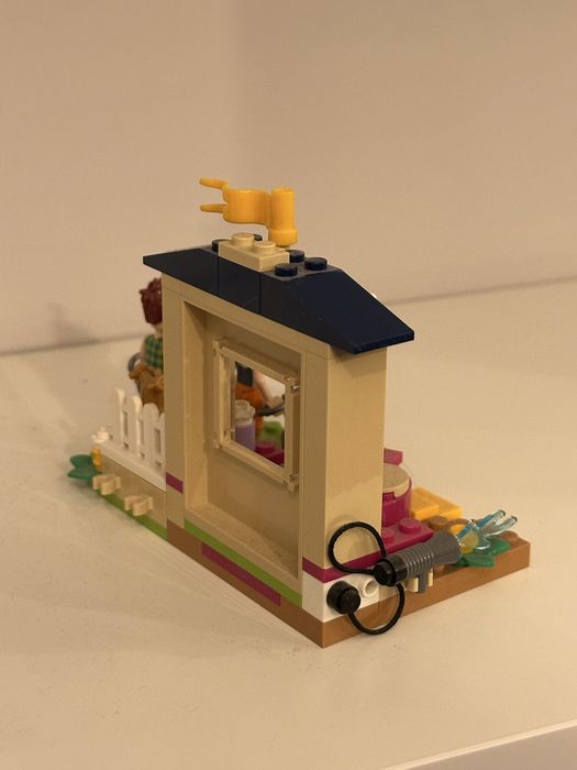 zestaw klockow Lego Friends konie jezdziectwo stajnia