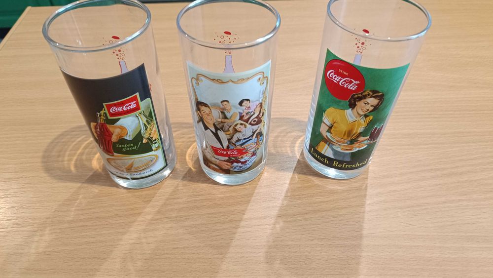 Zestaw 14 szklanek Coca‑Cola „125th Anniversary” kolekcjonerska retro
