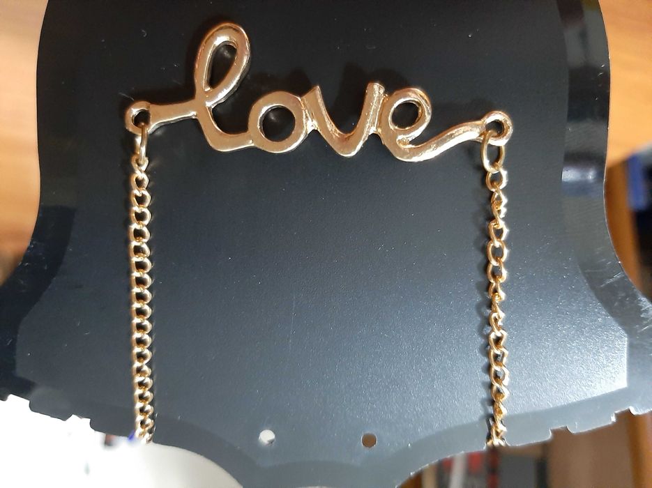 Pulseira "Love" em Dourado Nova
