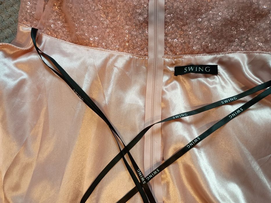 Sukienka wieczorowa SWING