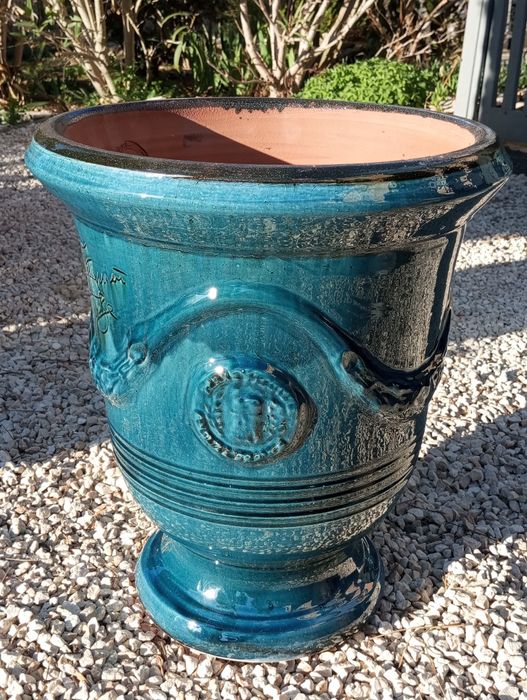 Piękne stylowe donice z południa Francji