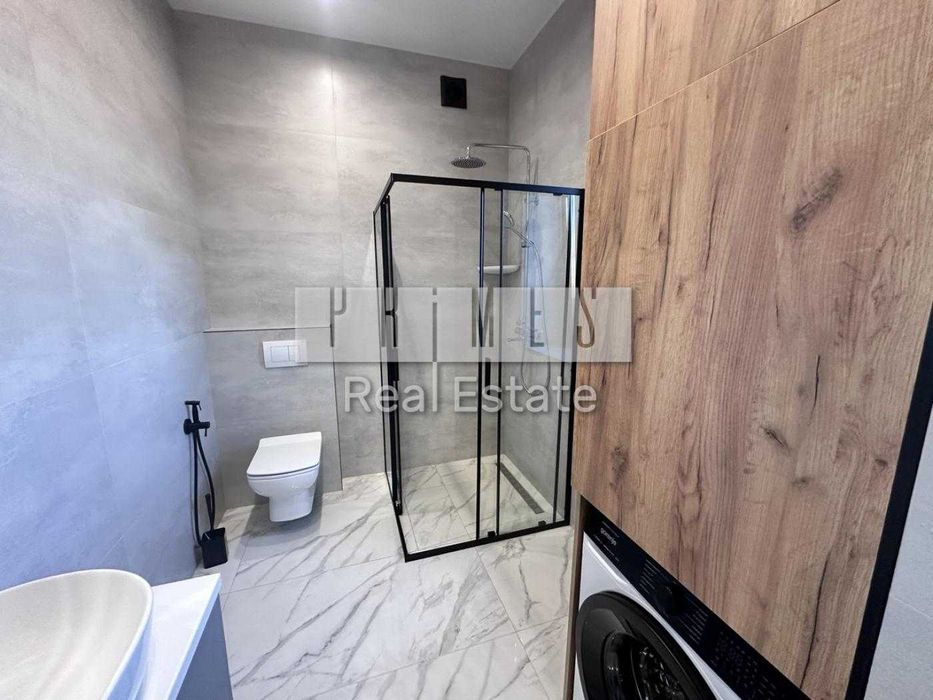 Продаж будинок з ремонтом у закритому котеджному містечку, Підгірці