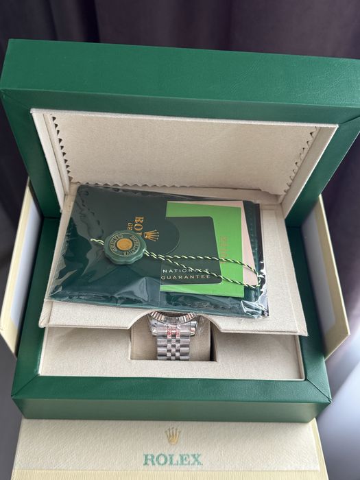 Часы Rolex Datejust Diamond