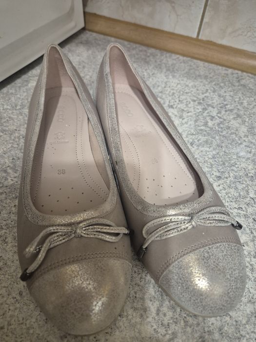 Ecco baleriny beżowe 38 JAK NOWE !
