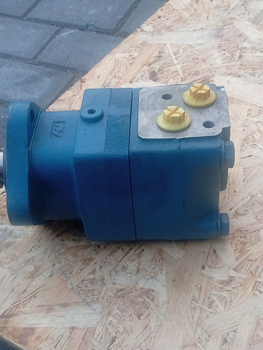 Witam sprzedam silnik hydrauliczny nowy nigdy nie używany