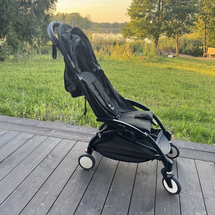 BABYZEN YOYO 2 czarny 2023 - lekki wózek spacerowy do samolotu
