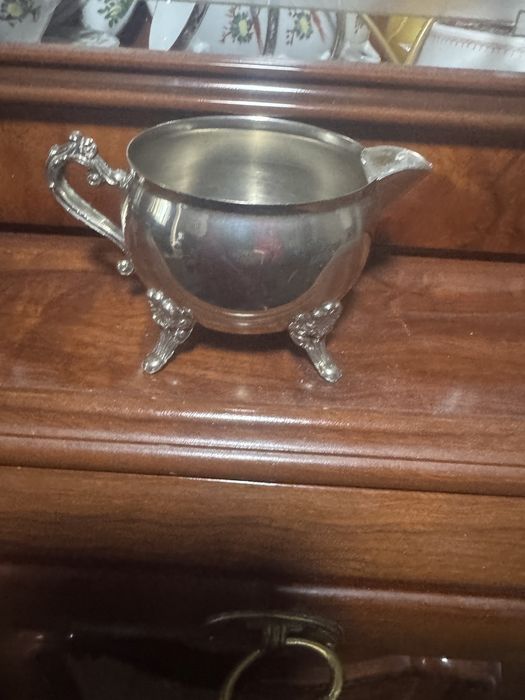 Старинный молочник