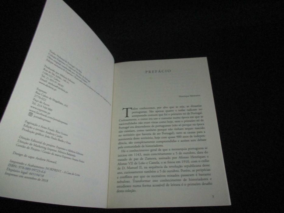 Books: The Essential Kings of Portugal, 8 Volumes, Complete Set in Box64552116458882123