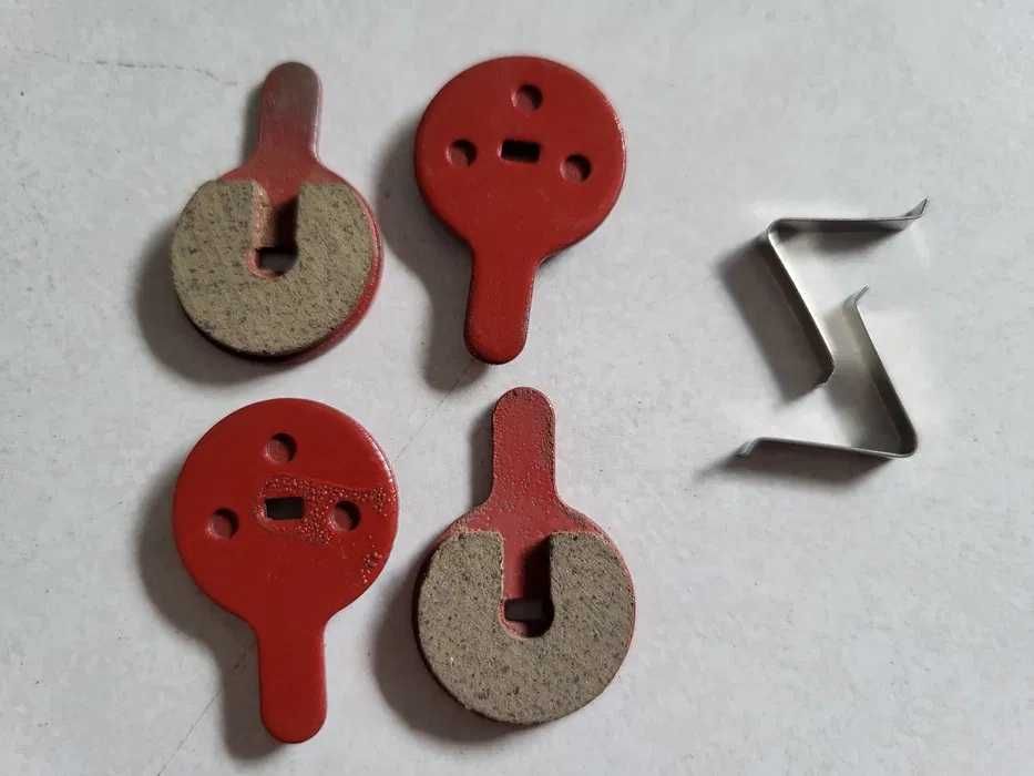 Klocki hamulcowe KuKirin G2 Max/Pro - 2 kpl. (2×2 szt.+2 sprężynki)