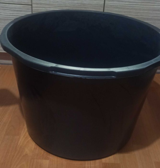 Продам ёмкость строительную 90 л